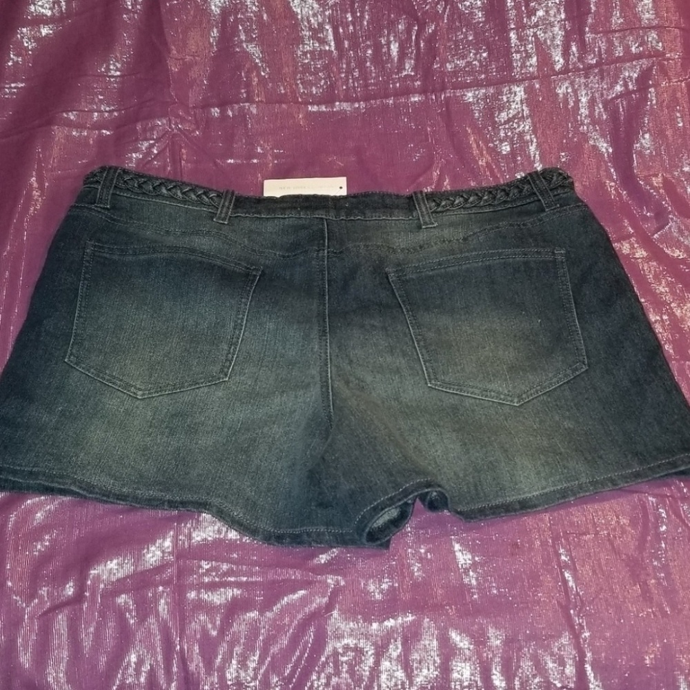NWT NY&Co Denim Shorts~Sz 18 - Picture 2 of 7